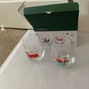 Cambridge 2 wine glasses daushund